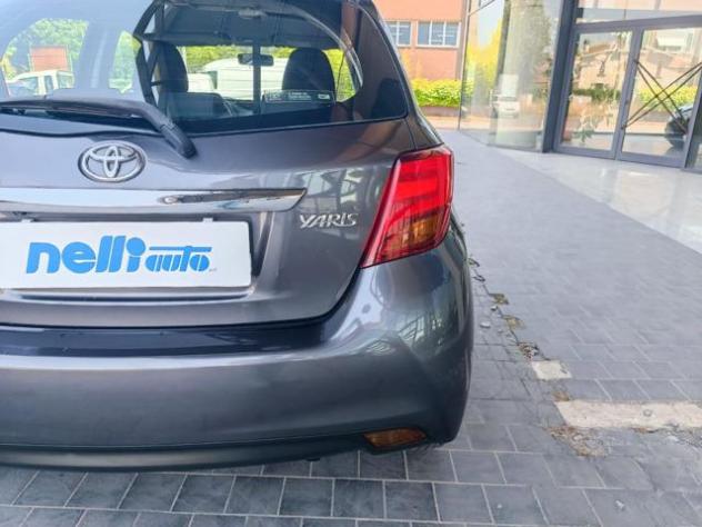 TOYOTA Yaris 1.0 5 porte Active rif. 23983824 - Foto 2