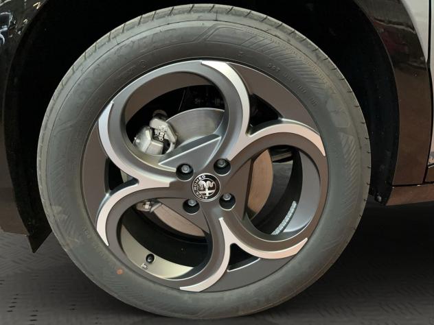 Alfa Romeo Junior Ibrida 1.2 145CV Hybrid eDCT6 ibrida - Foto 4