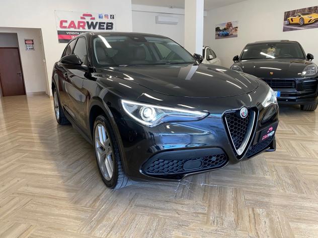 ALFA ROMEO STELVIO 210CV Q4 2019 - Foto 3