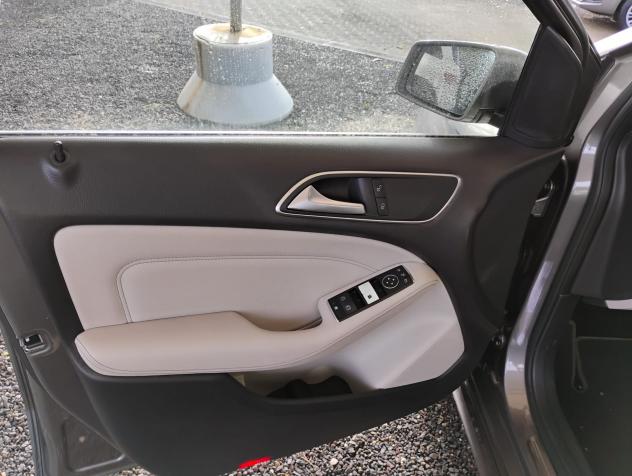 Mercedes-Benz Classe B B 180 d Automatic Sport - Foto 6