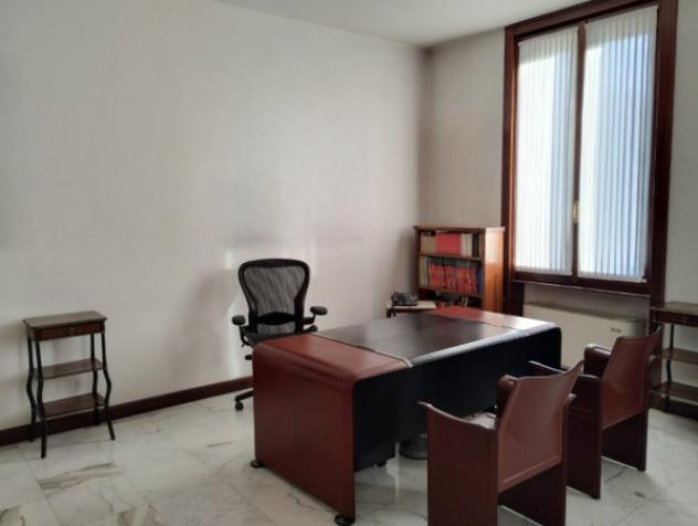 Immobile di 164 m² con 3 locali in affitto a Brescia - Foto 2