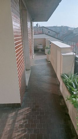 Stupendo appartamento con 3 camere doppie 2 bagni salone cucina terrazzo mq, 140 - Foto 2