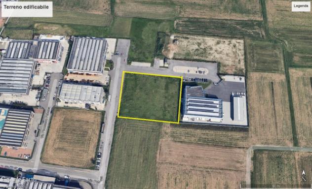 Terreno di 5435 m² in vendita a Rovello Porro