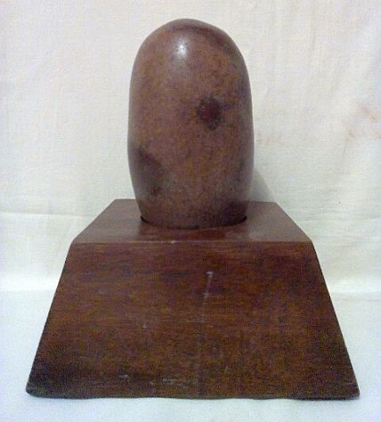ANTICO AUTENTICO SHIVA-LINGA DIASPRO CON BASE LEGNO SCOLPITA, INDIA 1900. - Foto 2