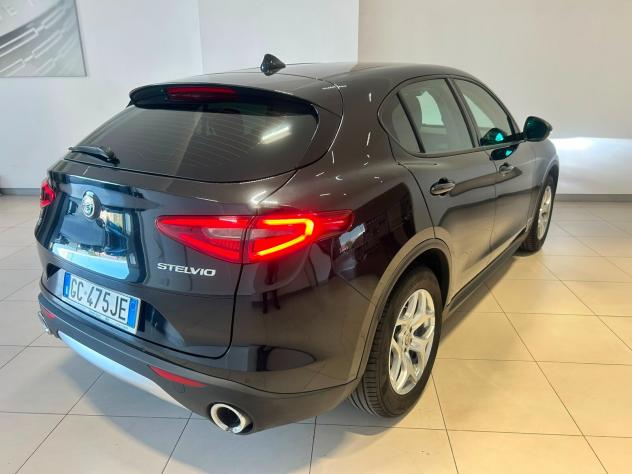Alfa Romeo Stelvio 2.2 Turbodiesel 190 CV AT8 Q4 Business - Foto 2
