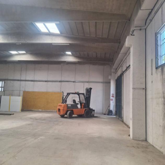 Immobile di 460 m² con 1 locale in affitto a Maranello - Foto 4