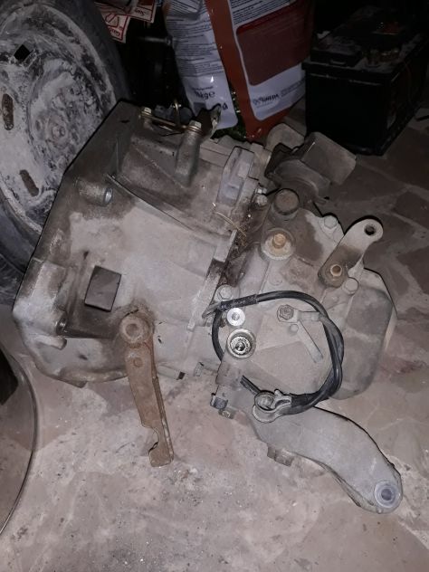 Cambio kit frizione e ricambi Lancia Y e Punto