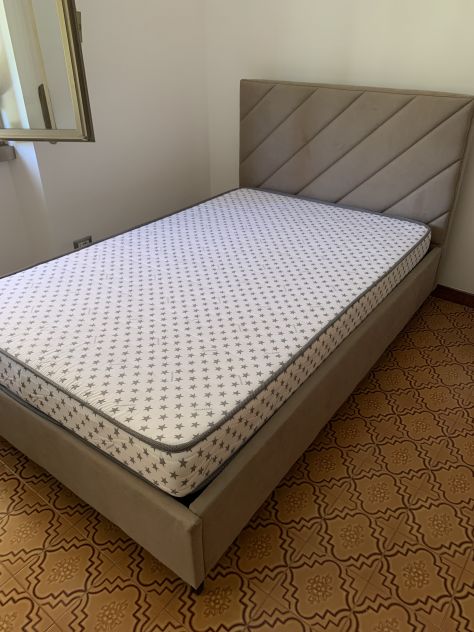 Vendo LETTO piazza e mezza+MATERASSO come NUOVO