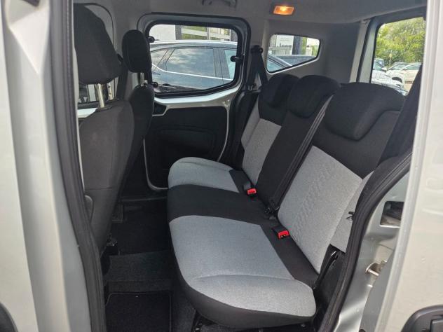 Fiat Qubo 1.4 8V 77 CV Unico Proprietario - Foto 10