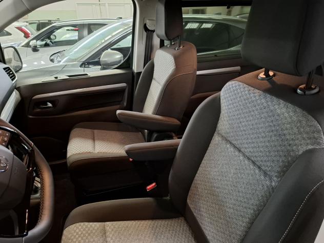 Toyota Proace Verso L1 2.2 diesel 180cv AUT Executive IVA ESCLUSA - Foto 6