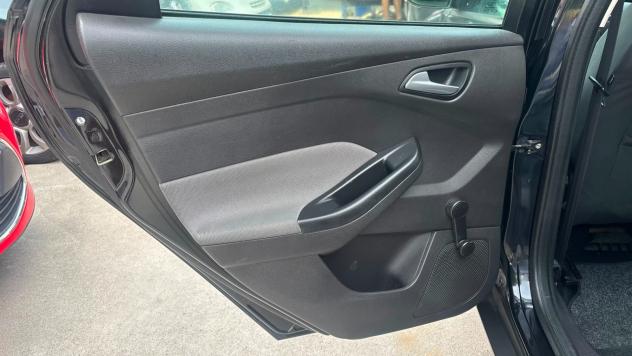 Ford Focus 1.6 TDCi 115 CV SW Business - Foto 7