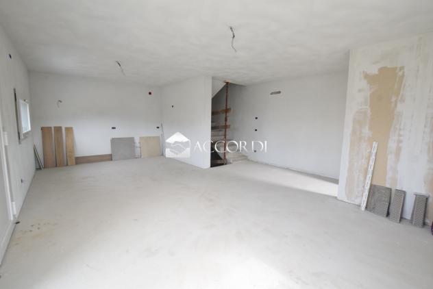 CASA INDIPENDENTE di 6 vani e di 220 mq (VEDELAGO) rif. ZI150 - Foto 3