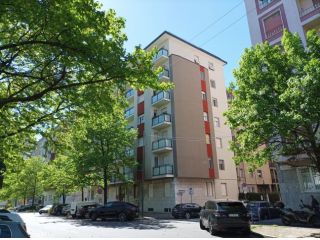 Bilocale Citylife Doppio affaccio 2 balconi Cucina completa nuova