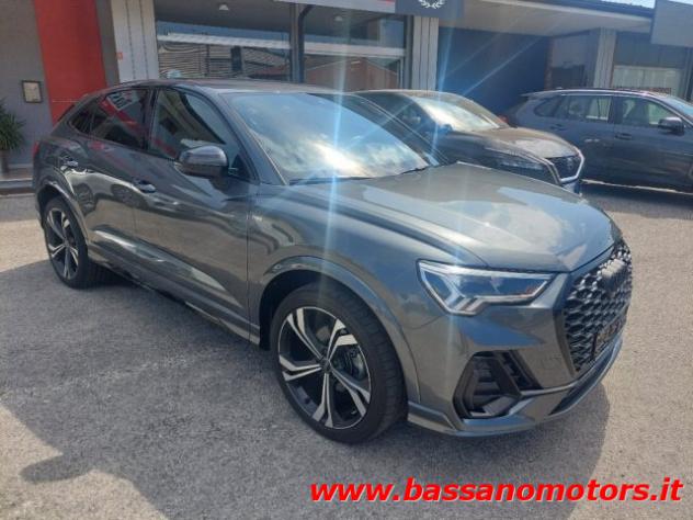AUDI Q3 SPB 35 TFSI S tronic S line edition Identity Black rif. 23935721 - Foto 2