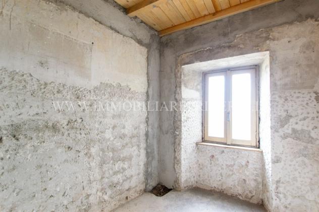 CASA INDIPENDENTE CON DUE UNITA’ ABITATIVE - Foto 13