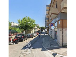 Stanza in appartamento in affitto a Pescara