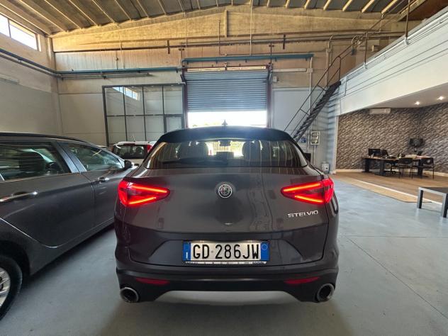 Alfa Romeo Stelvio 2.2 Turbodiesel 160 CV AT8 RWD Business - Foto 5
