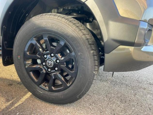 TOYOTA Hilux 2.8 D-4D A/T 4WD 48V 4 porte Double Cab Invincible rif. 22254026 - Foto 8