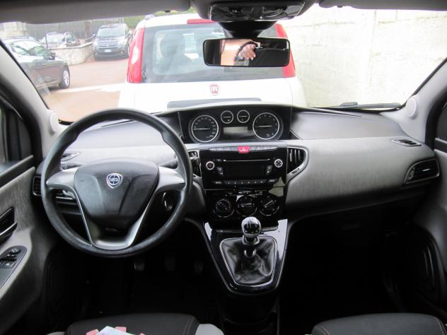 Lancia Ypsilon 0.9 TwinAir 85 CV 5 porte Metano Ecochic Gold - Foto 3