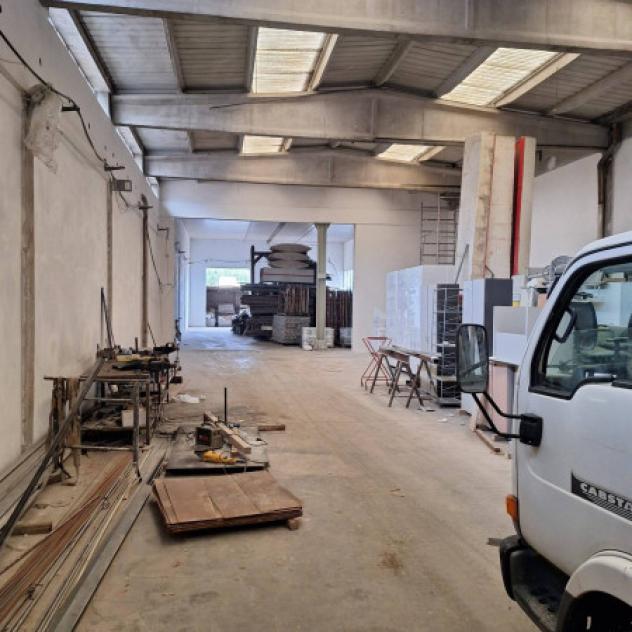 Immobile di 1300 m² con 3 locali in affitto a Sassuolo - Foto 10