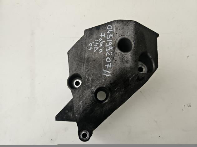 STAFFA SUPPORTO MOTORE SKODA Fabia S. Wagon 1° Serie 045199207H diesel 1.4 (9907)
