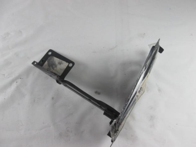 02160109 SEDE SUPPORTO FARO ANTERIORE SINISTRO AUDI 80 1.8 RICAMBIO NUOVO