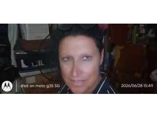 Amore e incontri Salerno - Donna cerca uomo Tel:3717462427