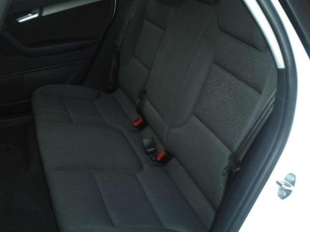 AUDI - A3 Sportback - 1.6 TDI CR F.AP. Young Edition - Foto 4