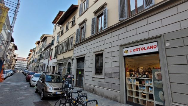 Fondo Commerciale Negozio ufficio magazzino centro storico firenze San Marco