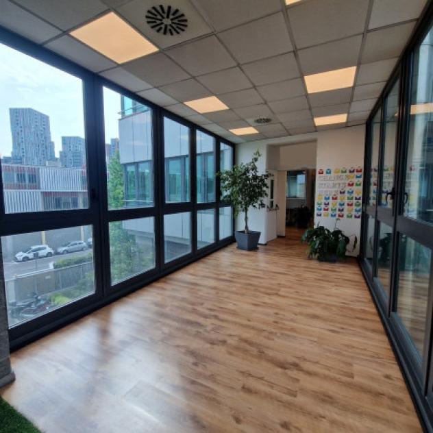 Immobile di 950 m² con più di 5 locali in affitto a Pero - Foto 7