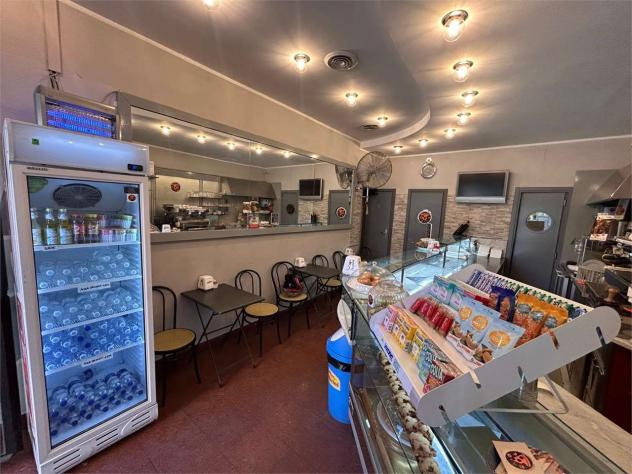 B1000SP - ???? PERUGIA CENTRO (Via Masi) – Cedesi Avviata Attività Bar/Pizzeria - Foto 4