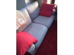 Divano in tessuto colore grigio chiaro perfetto misure 145 cm di lunghezza, 68 c