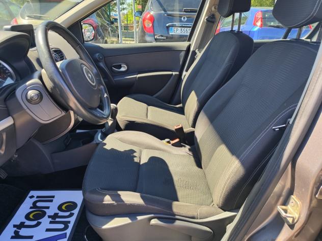 Renault Clio 1.2 16V 5 porte 20th Anniversario - Foto 9