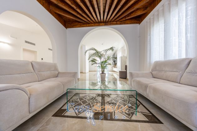 Prestigiosa Villa di Lusso con Parco Privato e Piscina - Foto 2
