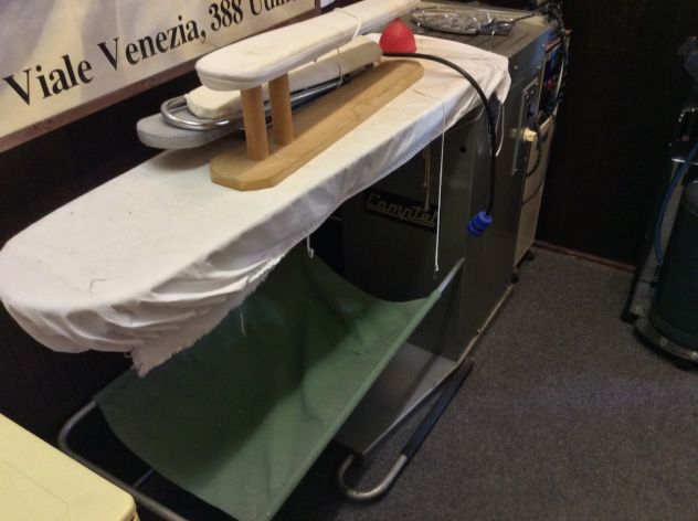 tavolo da stiro professionale con asse aspirante - Foto 3
