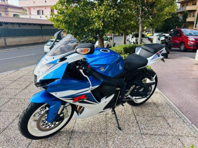 SUZUKI GSX R 600 TUTTO INCLUSO ANCHE PASSAGGIO! DEPOTENZIATA rif. 24114028 - Foto 7