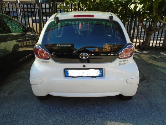 TOYOTA Aygo 12V VVT-i 5 porte Now Connect 120000 KM - Foto 2