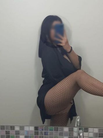 VIENI E FATTI MASSAGGIARE COCCOLARE AVVOLGERE - Foto 4 Tel:3512757132