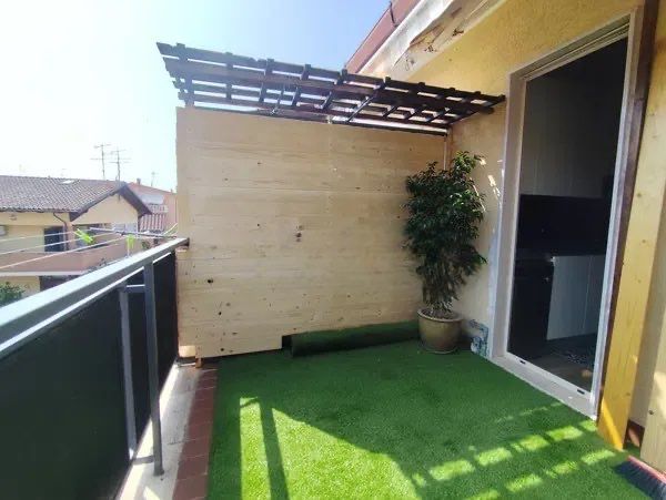 OSTIA LEVANTE TRILOCALE ARREDATO CON BALCONE CONDOMINIO INCLUSO