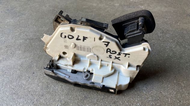 Chiusura centralizzata posteriore SX Volkswagen Golf 7 (5K4839015Q) - Foto 2