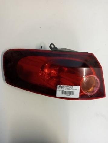 FANALE POST.S. (parte est.)     999-U1306222 Parti elettriche  Fanaleria  Fanali  Fanale post. sx. FIAT - CROMA - 01-05-2005 - 01-10-2007, FIAT - CROM