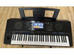 Tastiera arrangiatore Yamaha PSR-SX900 con accessori