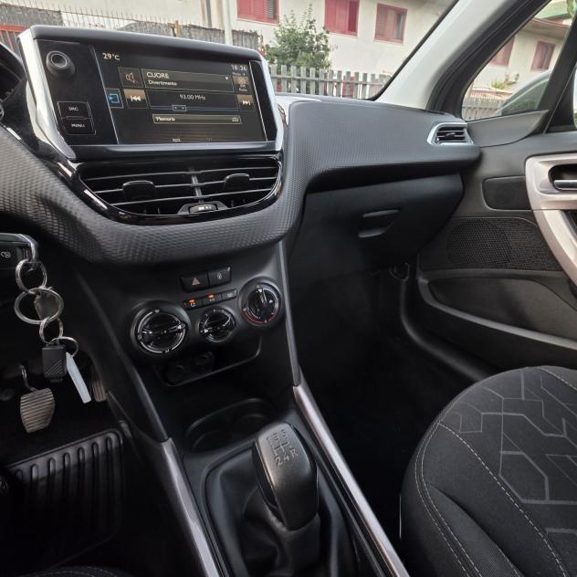 Peugeot 2008 BlueHDi 100 S&S Active - Foto 5
