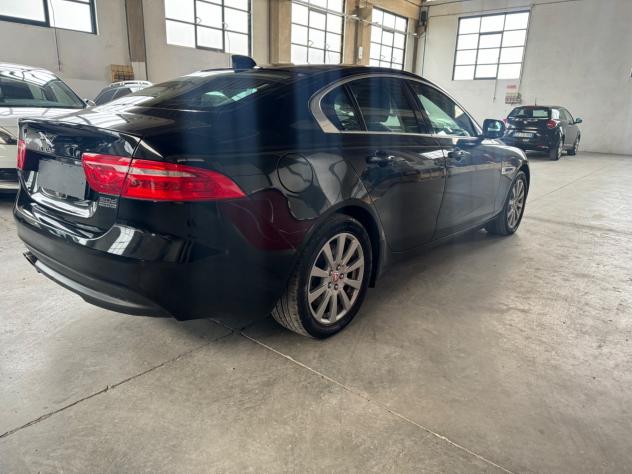 Jaguar XE 2.0 D 180 CV AWD aut. Pure - Foto 8