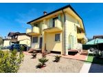 Villetta a schiera angolare in vendita a Massa 140 mq Rif: 1425567