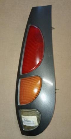 FANALE POST.D.FIAT MAREA SW '98 999-U04552 Parti elettriche  Fanaleria  Fanali  Fanale post. dx. FIAT - MAREA - 01-09-1996 - 01-02-1999, FIAT - MAREA