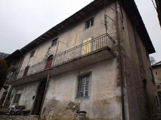Rustico / Casale di 90 m² con 4 locali in vendita a Oneta - Foto 2