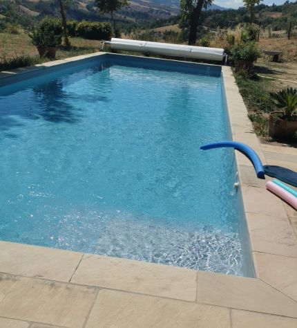 Bordo piscina in vera pietra naturale - Foto 5