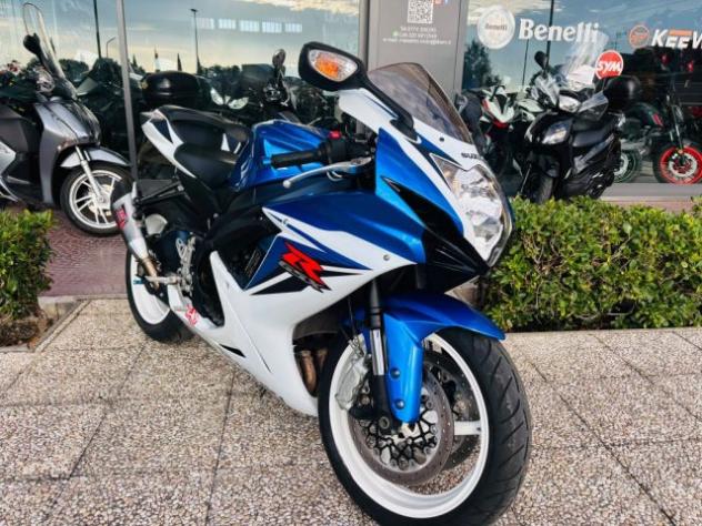 SUZUKI GSX R 600 TUTTO INCLUSO ANCHE PASSAGGIO! DEPOTENZIATA rif. 24114028 - Foto 8