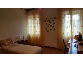 Affitto a studentessa camera singola in appartamento